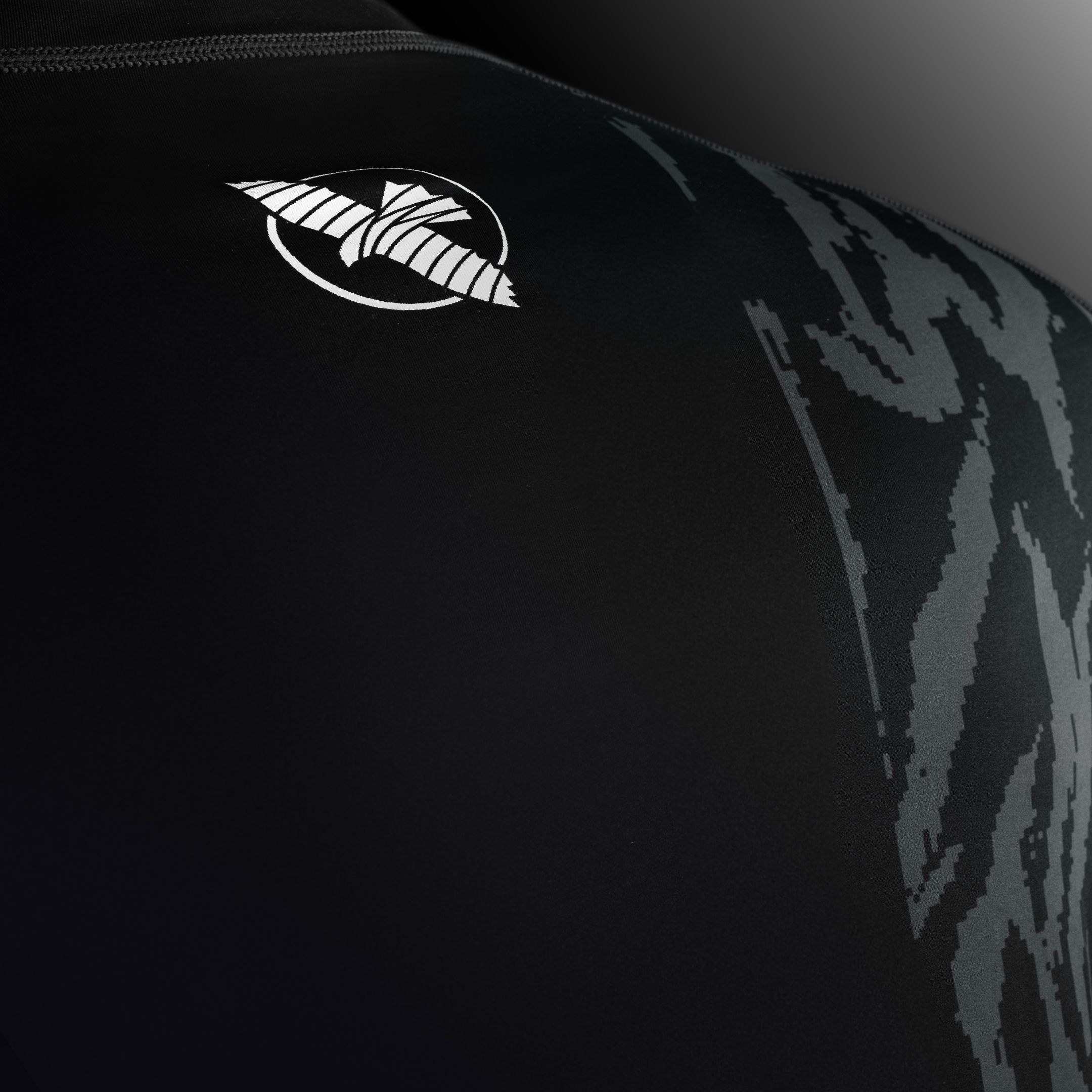 Men’s Apex Long Sleeve Rash Guard - Image 3