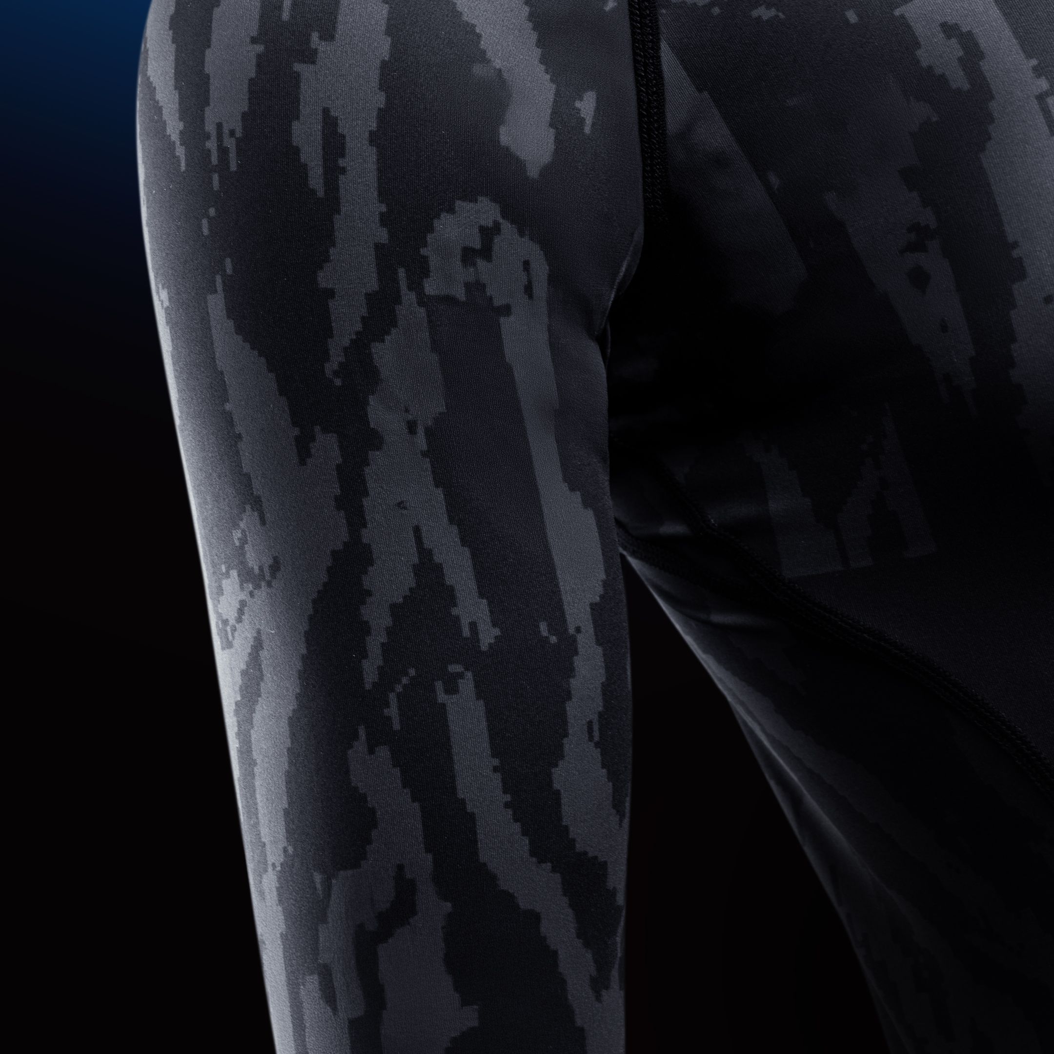 Women's Apex Long Sleeve Rash Guard - Image 5